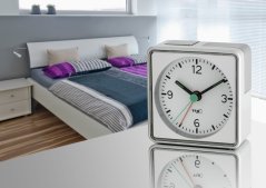 TFA 60.1013.54 PUSH - Elektronický analogový budík s tichým chodem - stříbrný